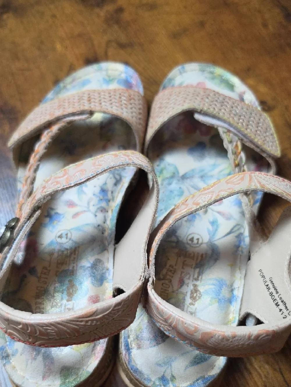L’ARTISTE‎ by SPRING STEP | Popular Sandals Hand-Painted Floral Leather | US 10